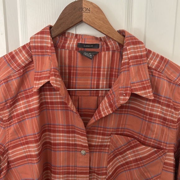 Eddie Bauer Classic Fit Button Up Plaid Shirt Sz XL - Picture 2 of 7
